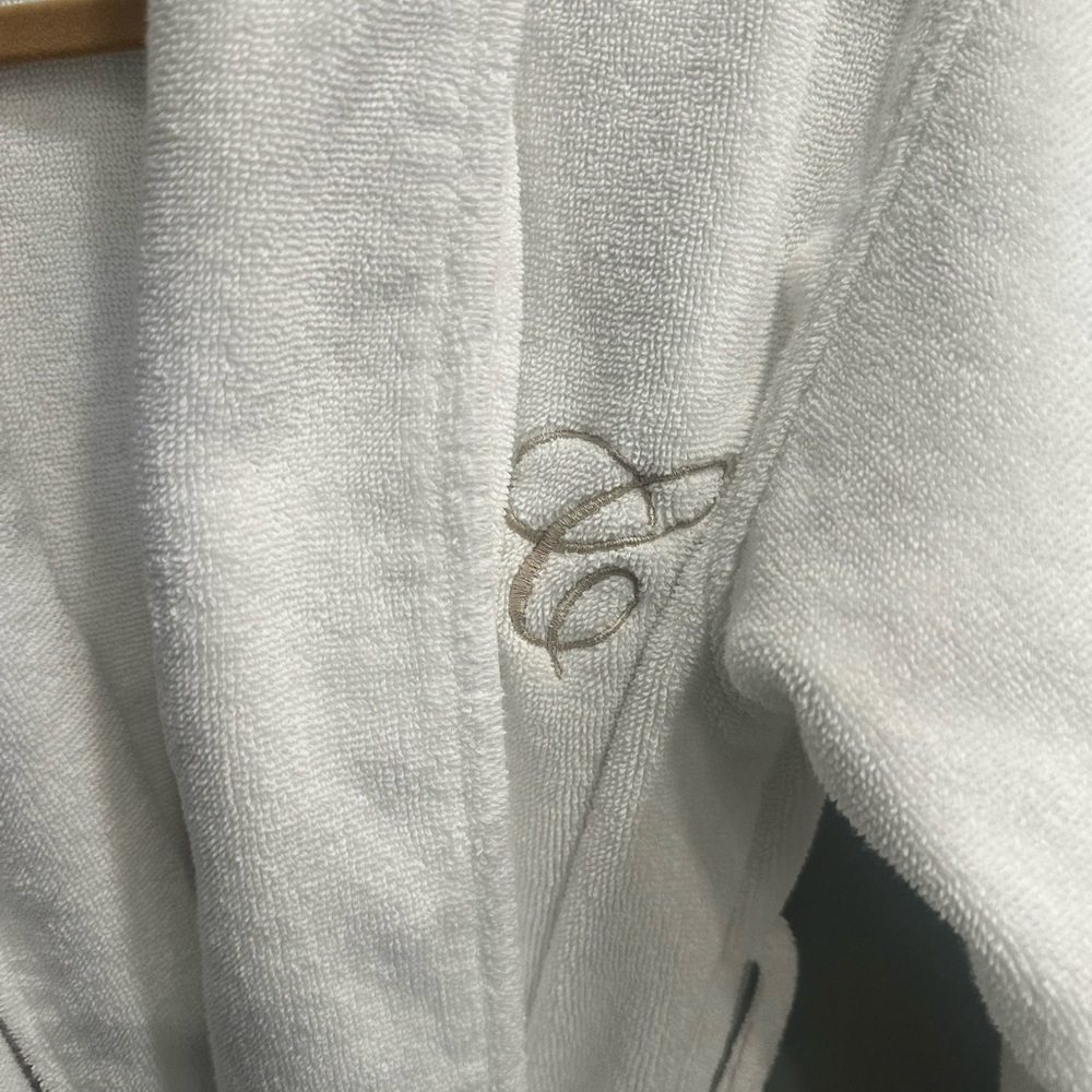 Pottery Barn Soft White Terry clothe Cotton Robe Spa - Picture 10 of 13